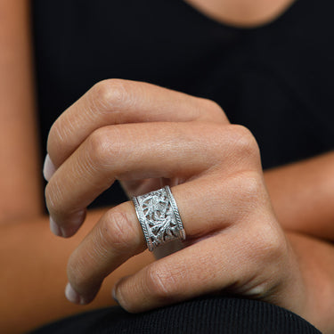 Anillo Albayzín, oro blanco
