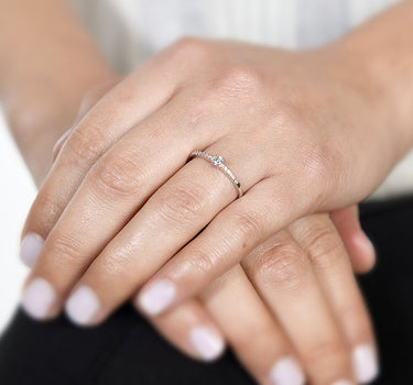 Anillo Giovanna diamantes, oro blanco