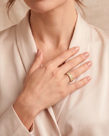 Anillo Lined, oro 9K