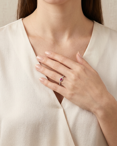 Anillo Mini Beauty rubí y diamantes, oro blanco