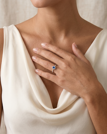 Anillo Mini Beauty zafiro y diamantes, oro blanco