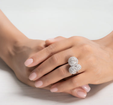 Anillo Rimski, plata