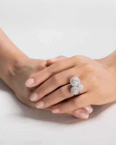 Anillo Rimski, plata
