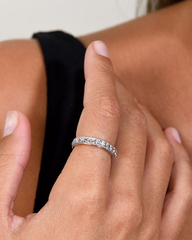 Anillo Riviera diamantes, oro