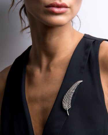 Broche Leaf marcasitas, plata