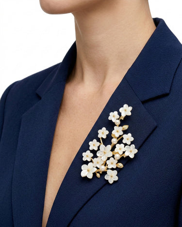 Broche Rossini nácar, plata dorada
