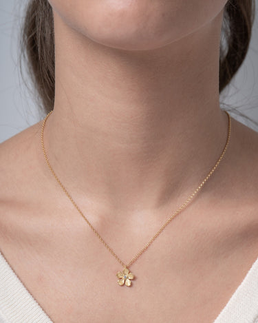 Colgante Flor, plata dorada