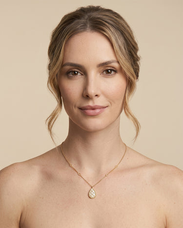 Collar Magan madreperla, oro