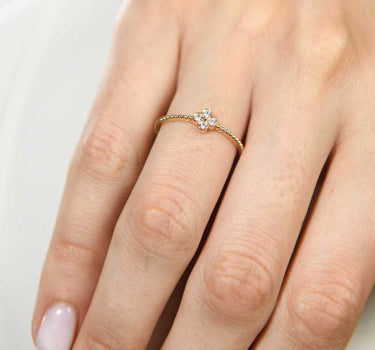 Anillo Fiore diamantes, oro amarillo