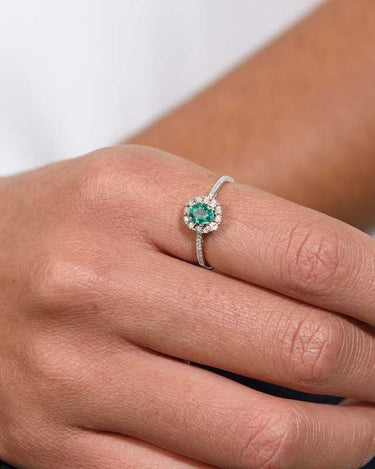 Anillo Mini Beauty oro blanco, esmeraldas y diamantes