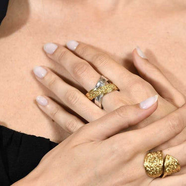 Anillo Traviata Cruzado, plata bicolor