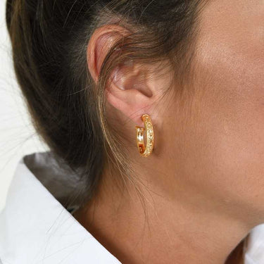 Pendientes Mencía M, plata dorada