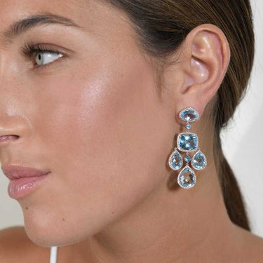 Pendientes Victoria largos oro, topacios azules y diamantes